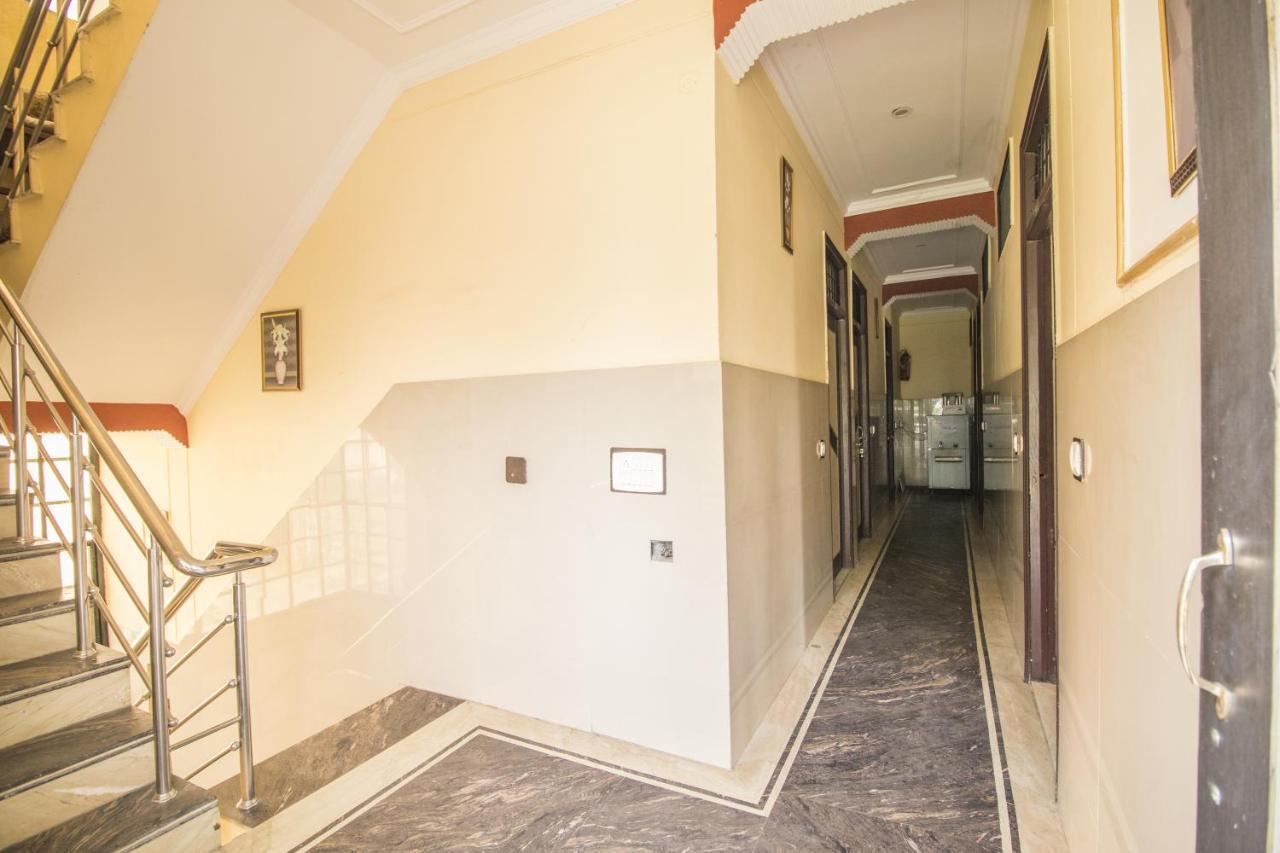 דהראדון Hotel Bajaj Inn מראה חיצוני תמונה